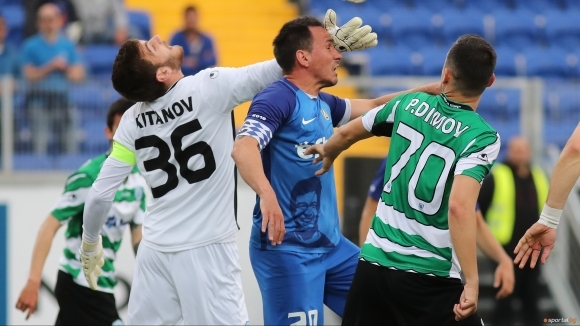 Българският централен защитник Пламен Димов продължи договора си с Окжетпес