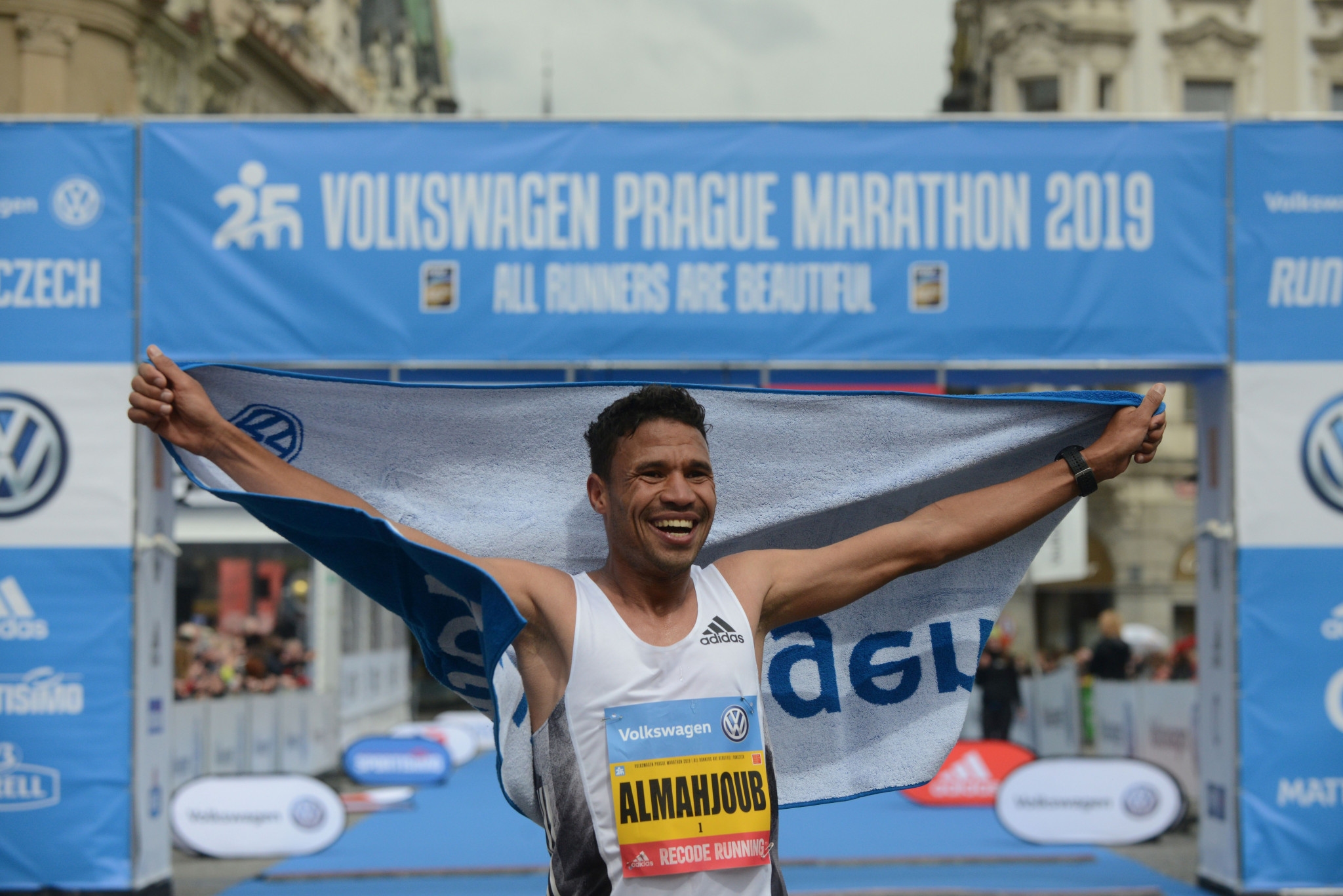 Мароканският състезател в маратона Ал Махжуб Даза е с временно
