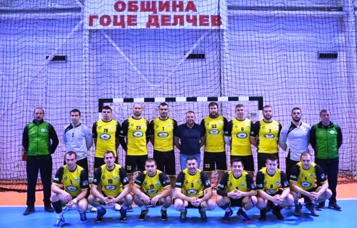 Хандбалният отбор на Пирин 64 Гоце Делчев спечели дербито на