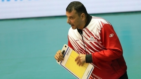 Треньорът на волейболния шампион при мъжете Нефтохимик Николай Желязков е