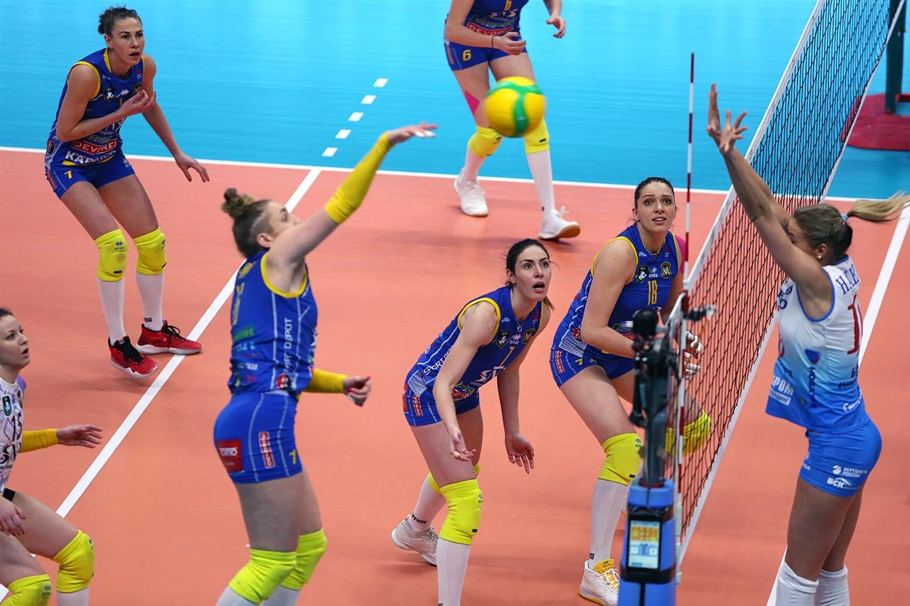 Волейболният отбор на Марица Пловдив постигна първата в историята си