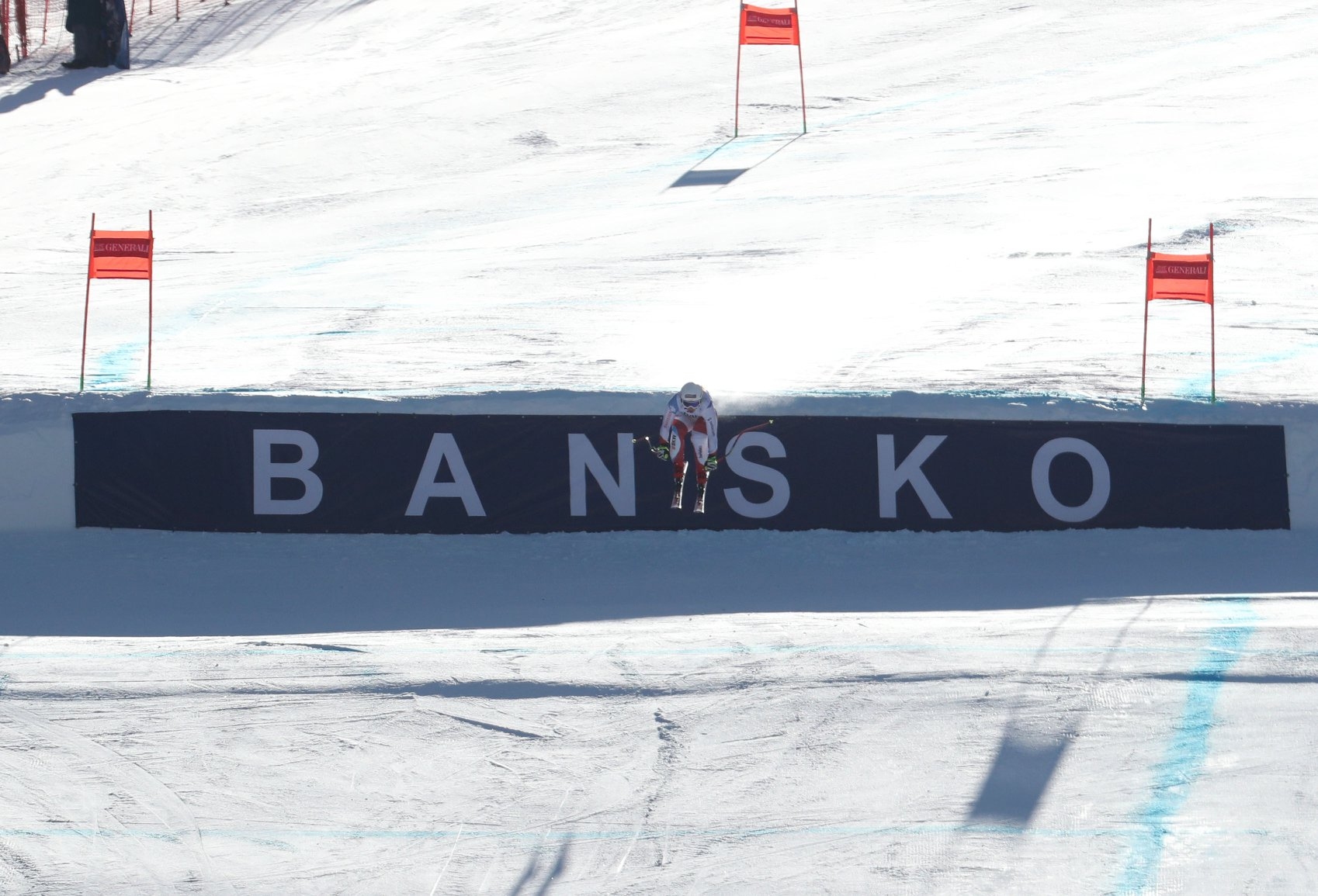 Бурен вятър обърка сериозно програмата на световната купа по ски