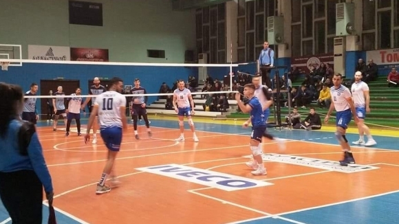 Волейболният отбор на Дунав Русе прекъснаха черната си серия от