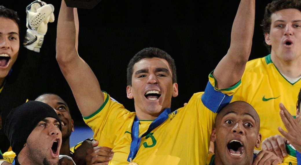 Бившият бразилски национал Лусио обяви, че слага край на състезателната