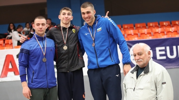Шампионът на България в овчарския скок при юношите старша възраст