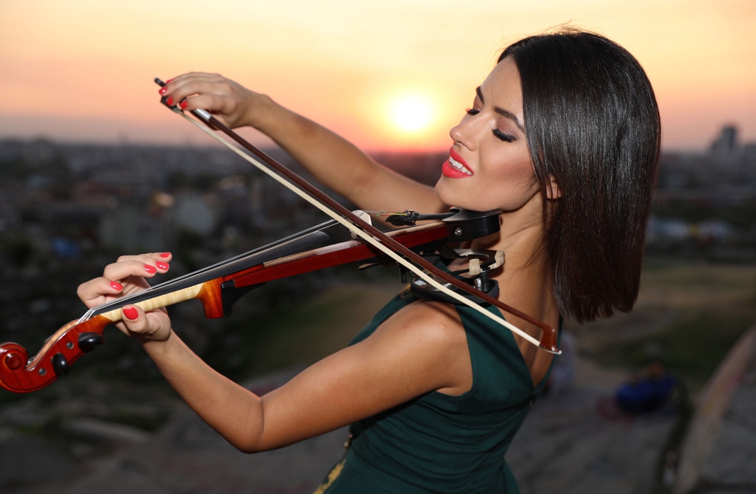 Виртуозната пловдивска цигуларка Таня Тингарова ще бъде специален гост на
