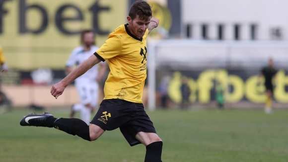 Миньор Перник победи с Банско с 4 0 в контрола играна