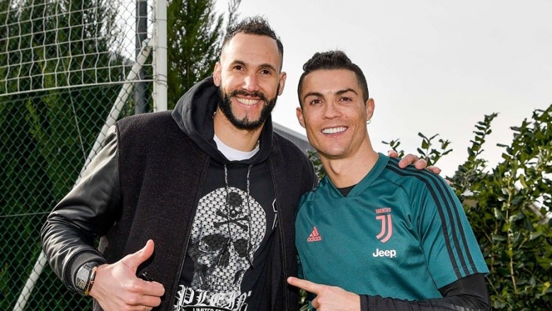 Волейболът и футболът нямат много пресечни точки но когато се