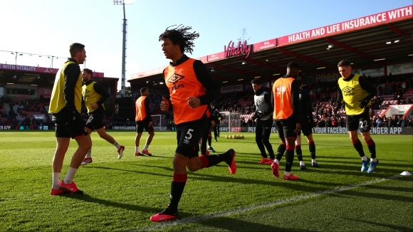 Нейтън Аке и Джеферсън Лерма ще бъдат в състава на