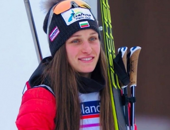 Елизабет Хьогберг от Швеция спечели титлата в спринта на 7,5