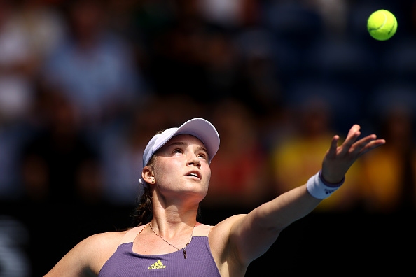 Представящата се по удивителен начин от началото на годината Елена