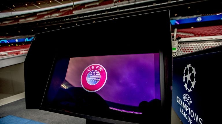 УЕФА ще промени графиките с които ВАР трябва да разглеждат
