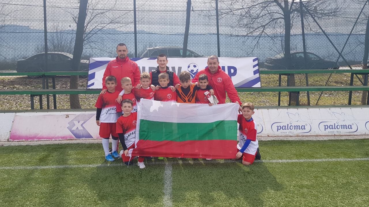 Децата на благоевградската футболна академия Хлапетата првят много добри мачове