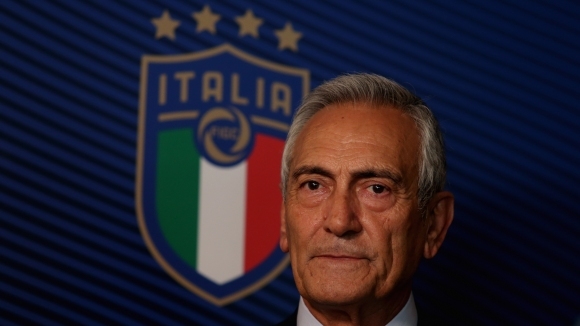 Президентът на Италианската футболна федерация Габриеле Гравина не изключи възможността