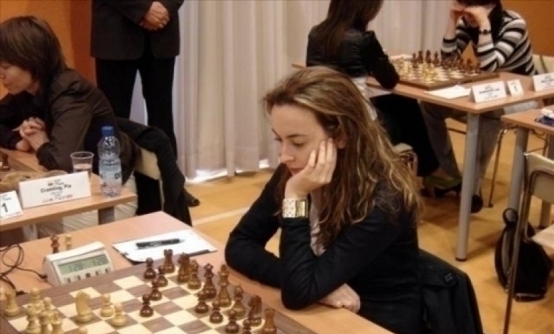 Българката Антоанета Стефанова загуби с черните фигури на 51 ия ход