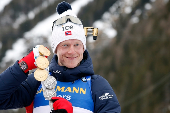 Звездата на норвежкия биатлон Йоханес Тингнес Бьо спечели масовия старт