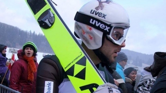 Владимир Зографски преодоля квалификацията на състезанието по ски скок в