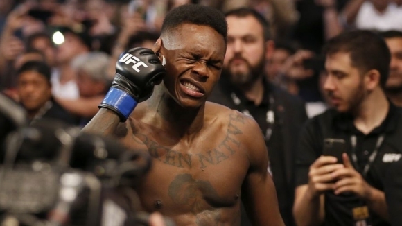 Феновете бяха разочаровани от главното събитие на UFC 248 между