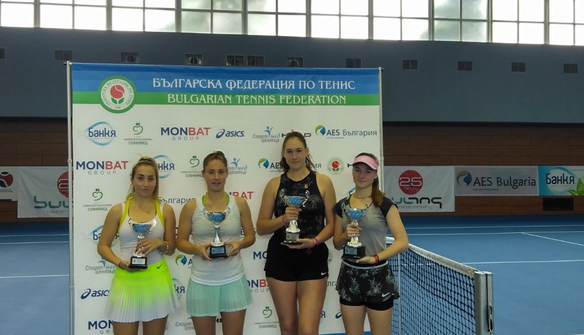 Елена Кралева и Стела Пеева триумфираха с титлата на двойки