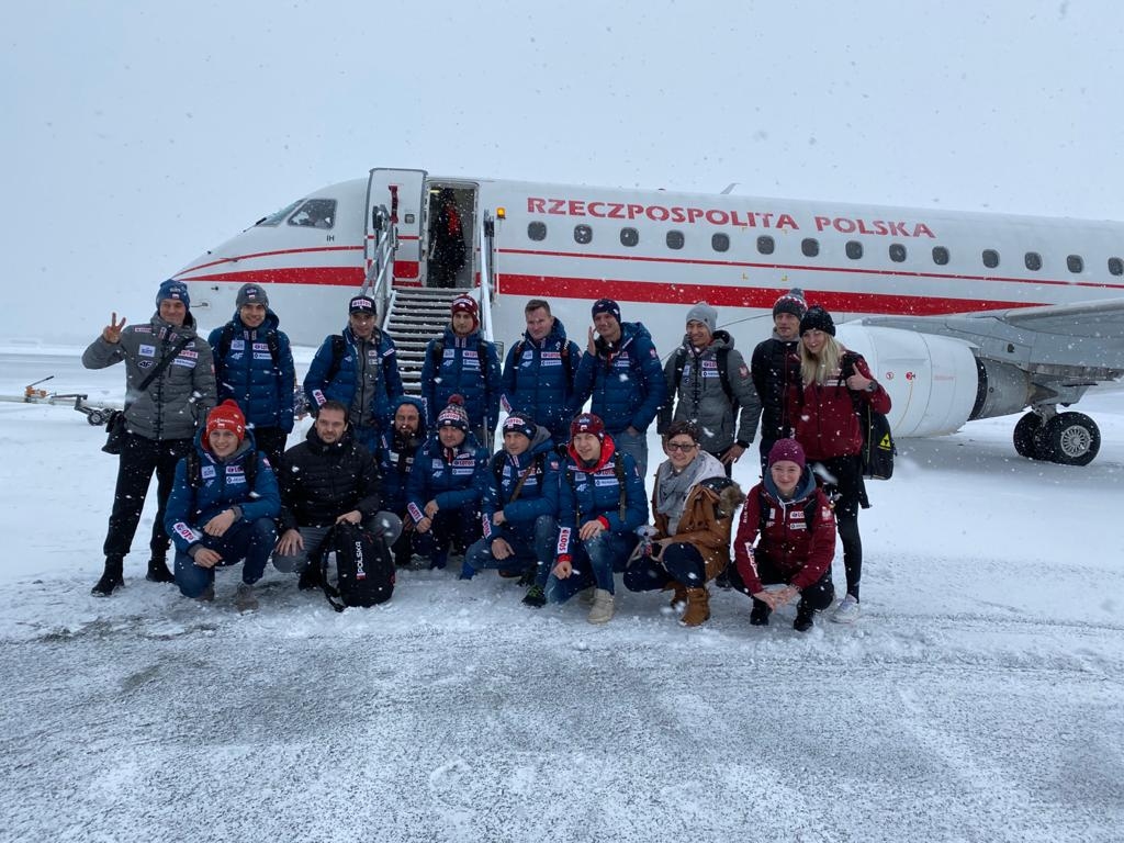 Полските ски скачачи бяха евакуирани от Норвегия с правителствения самолет