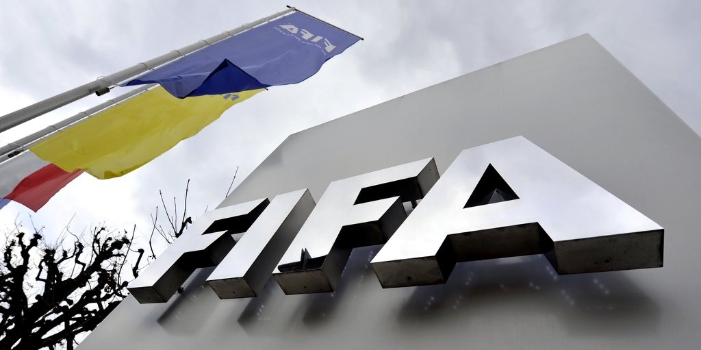 Съветът на ФИФА смекчи правилата, които обичайно задължават клубовете да