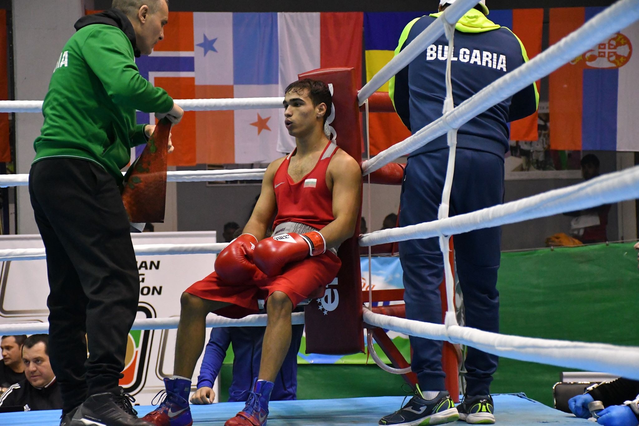 Боян Асенов загуби на старта на олимпийската квалификация в Лондон