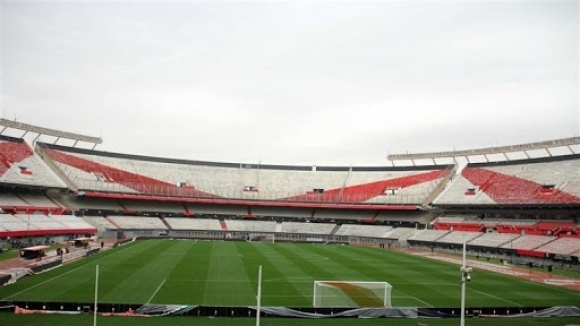 Мачът за купата на аржентинската Суперлига между Ривър Плейт и