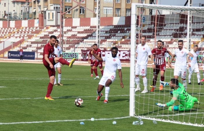 Националът Страхил Попов игра 90 минути за Хатайспор при успеха