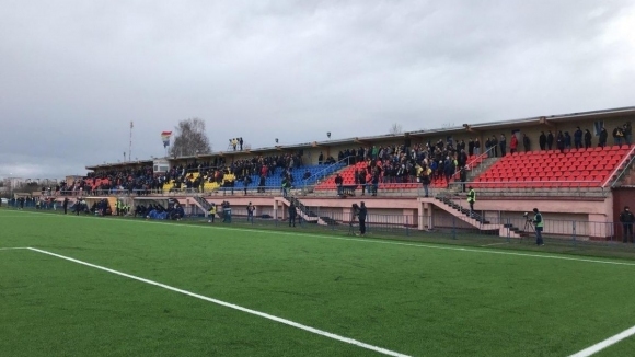 Футболът из цял свят спря но Беларус започна новия си