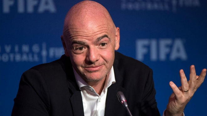 Световната футболна централа (ФИФА) иска да предложи варианти за юридическа