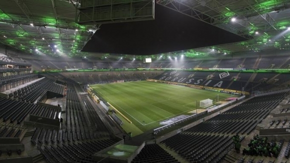 Футболните мачове на професионално ниво в Германия няма да могат