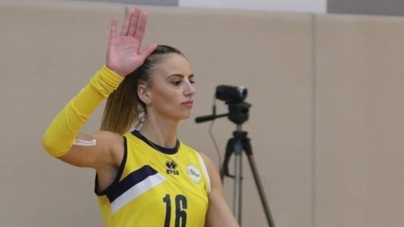 Българската волейболистка Симона Николова продължи договора си с френския втородивизионен