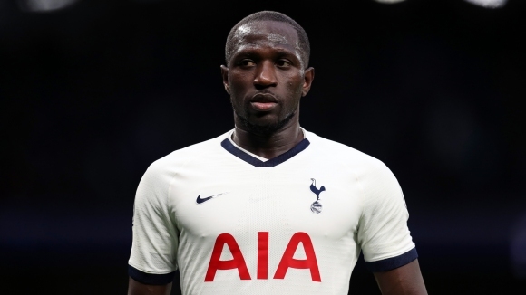 Халфът на Тотнъм Муса Сисоко отново тренира с отбора тази