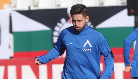 Аржентинският халф Франко Мазурек гледа сериозно към бъдещето и то