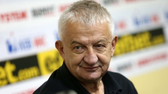 Президентът на Локомотив Пловдив Христов Крушарски заяви че всеки играч