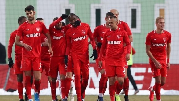 Ръководството на Царско село обмисля варианта да доиграе сезона без