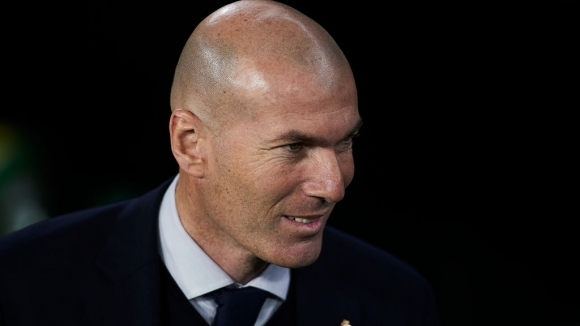 Старши треньорът на Реал Мадрид Зинедин Зидан изпрати медицинско оборудване
