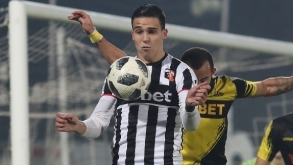 Нападателят на Локомотив Пловдив Анте Аралица ще става баща Играчът