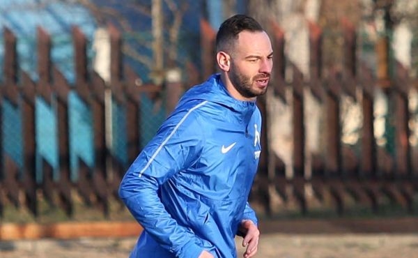 Халфът на Левски Симеон Славчев ще започне тренировки на пълни