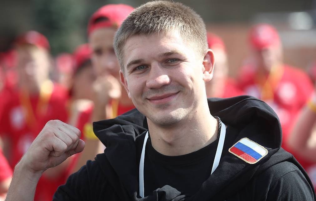 Бронзовият олимпийски медалист в бокса Виталий Дунайцев обяви че прекратява