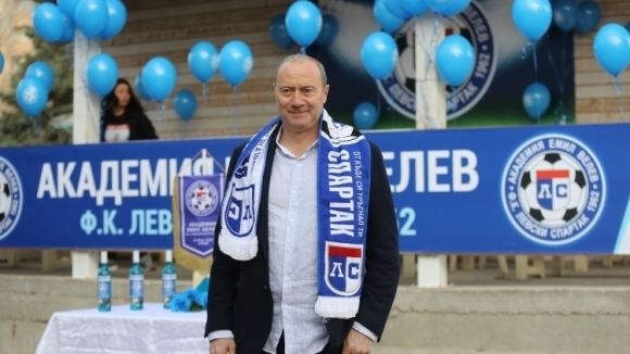 Последният треньор направил Левски шампион Емил Велев коментира щетите