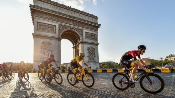 Престижното състезание Тур дьо Франс е отложено след като френският