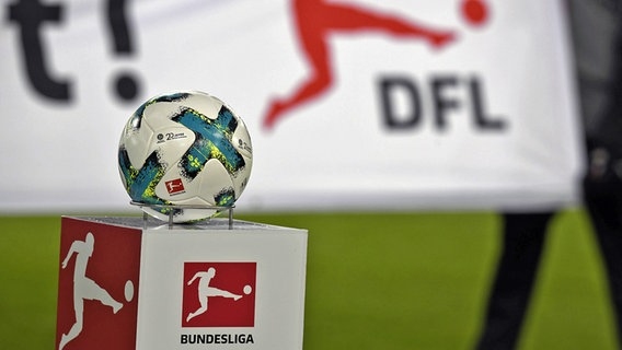 Бундеслигата не получи нова информация за възможно подновяване на сезона