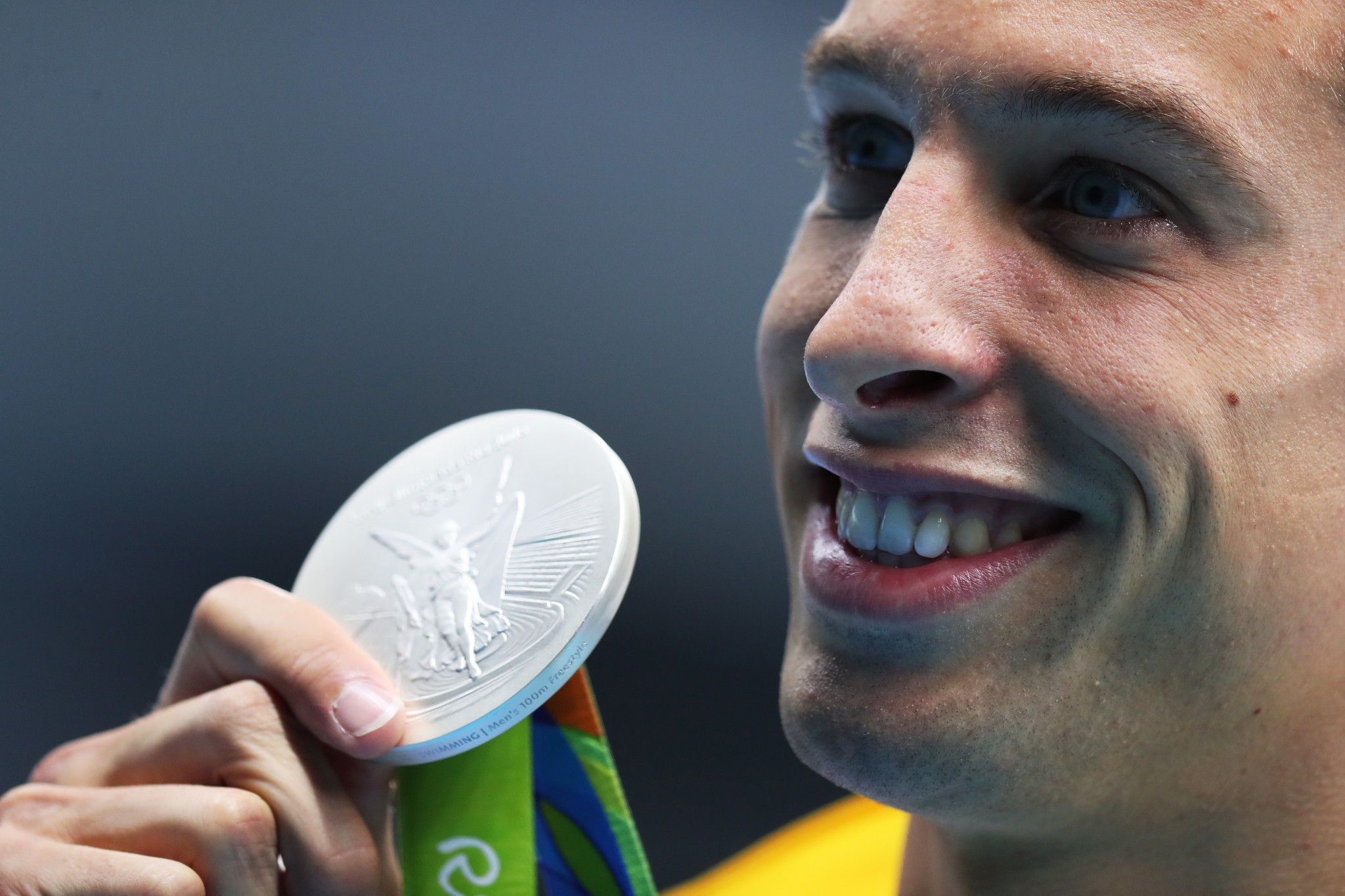 Олимпийският сребърен медалист 100 метра свободен стил от Рио де