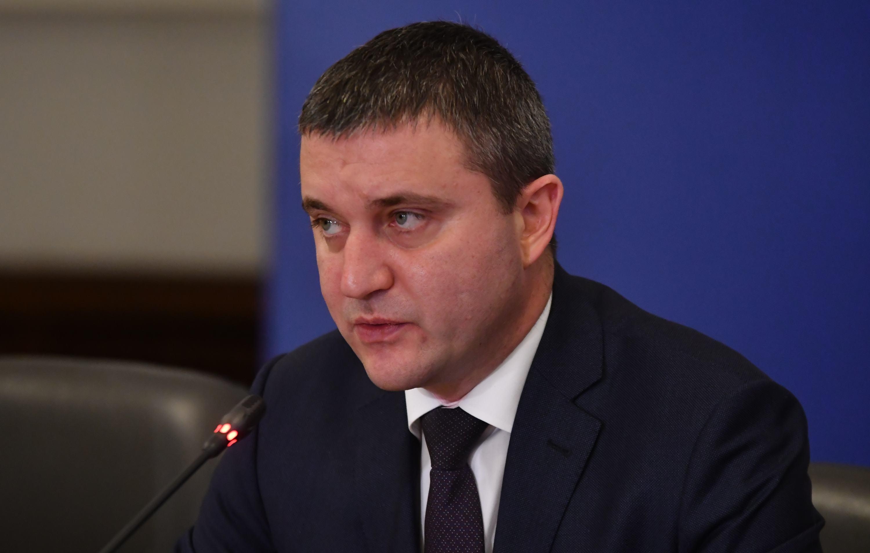 Финансовият министър Владислав Горанов посъветва футболните клубове да не кандидатстват