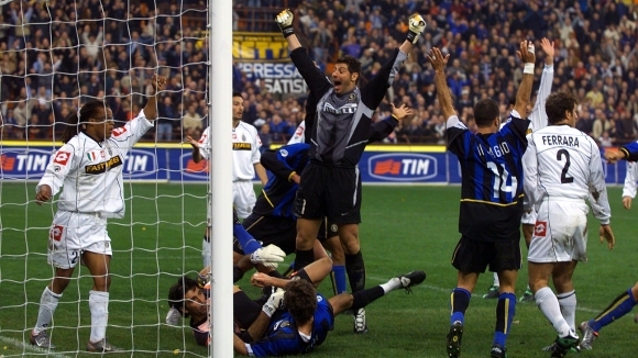 19 октомври 2002 година Дербито на Италия Интер срещу Ювентус