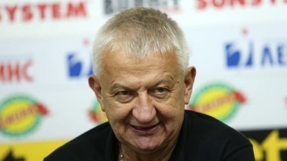 Собственикът на Локомотив Пловдив Христо Крушарски смята че от четирите