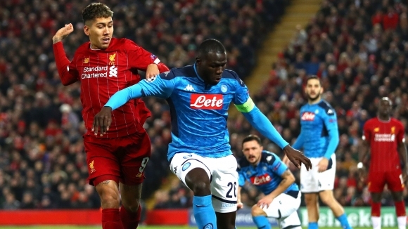 Ливърпул обмисля вариант да подсили защитната си линия с централния