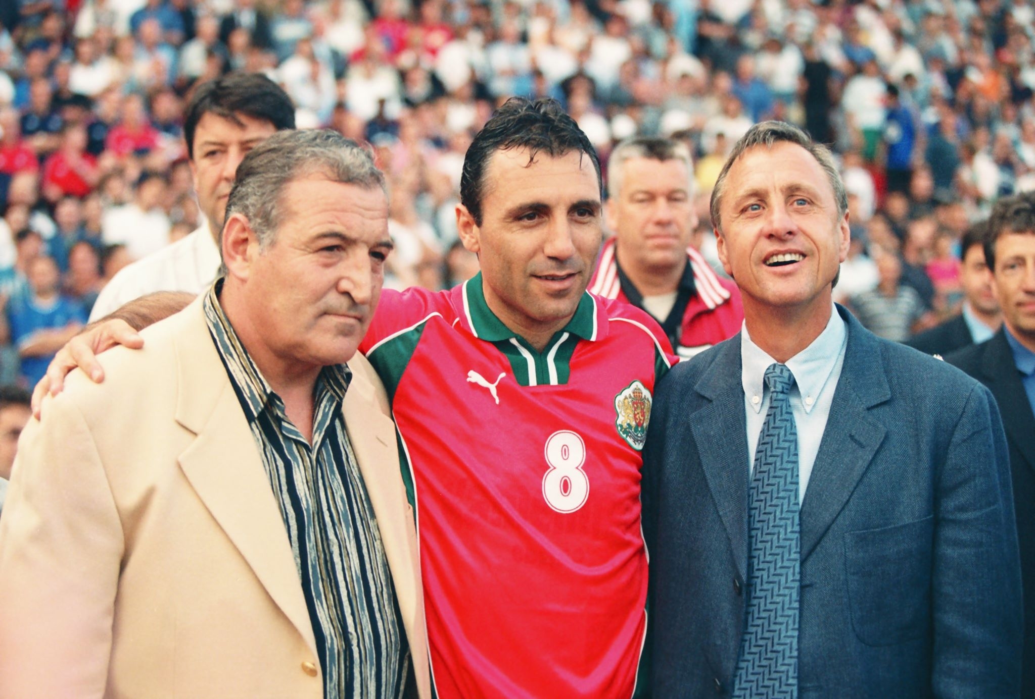 Единственият български футболист със Златната топка на Франс Футбол и