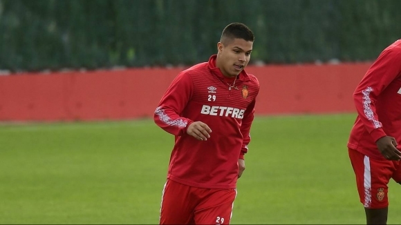 Нападателят Кучо Ернандес ще се завърне в Уотфорд Футболистът съобщи